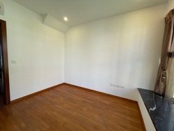 Holland Link (D10), Terrace #500360111